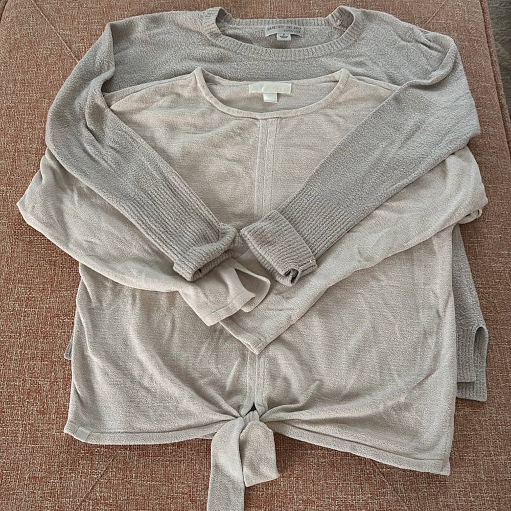 Barefoot dreams cozy sweater set.